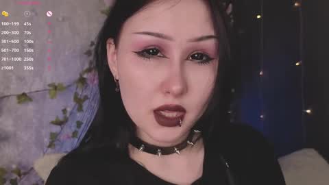 Snapshot of ariellemckoon chatting on April 10, 2026, 4:39 am Dee online show from April 10, 2026, 4:39 am