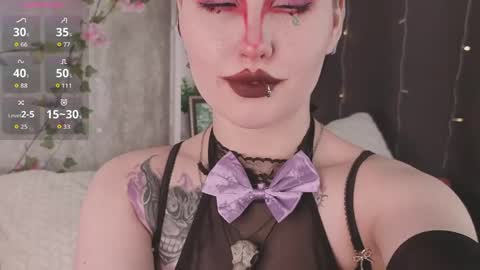 Snapshot of ariellemckoon chatting on April 14, 2026, 4:29 am Dee online show from April 14, 2026, 4:29 am