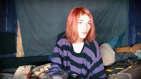 arielpinkcat online show from December 14, 2025, 1:16 pm