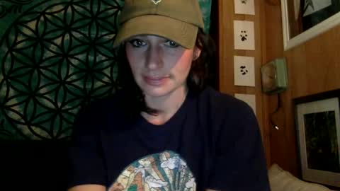 Snapshot of arielwyld chatting on December 2, 2024, 11:51 pm ariel  colin when hes here online show from December 2, 2024, 11:51 pm