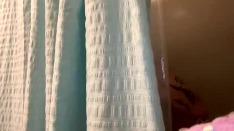 Snapshot of arielwyld chatting on January 27, 2025, 4:09 am ariel  colin when hes here online show from January 27, 2025, 4:09 am