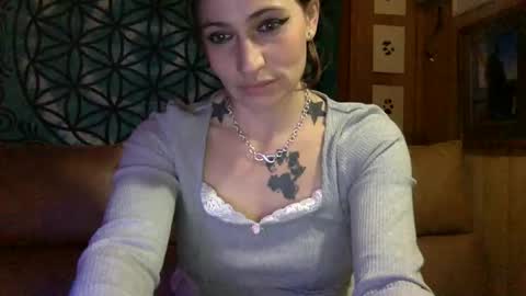 Snapshot of arielwyld chatting on February 2, 2025, 11:53 pm ariel  colin when hes here online show from February 2, 2025, 11:53 pm