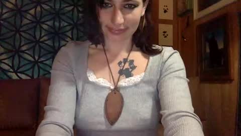 Snapshot of arielwyld chatting on February 6, 2025, 2:11 am ariel  colin when hes here online show from February 6, 2025, 2:11 am