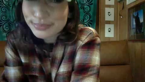 Snapshot of arielwyld chatting on February 20, 2025, 2:13 pm ariel  colin when hes here online show from February 20, 2025, 2:13 pm