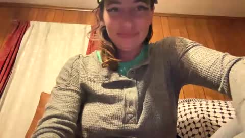 Snapshot of arielwyld chatting on September 21, 2025, 11:06 pm ariel  colin when hes here online show from September 21, 2025, 11:06 pm