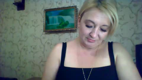 Snapshot of arielxloveresss chatting on September 12, 2025, 5:02 pm ArielXLoveresss online show from September 12, 2025, 5:02 pm