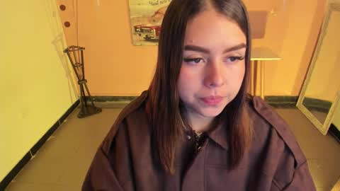  Arianna  online show from November 29, 2025, 1:25 pm