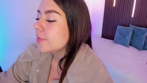  Arianna  online show from December 16, 2025, 1:27 pm