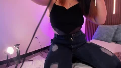 Snapshot of ariianabaker chatting on February 4, 2026, 2:23 pm Arianna online show from February 4, 2026, 2:23 pm