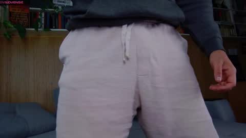 Snapshot of arilass chatting on September 26, 2025, 7:01 am A n g e l  f r o m  H e l l online show from September 26, 2025, 7:01 am