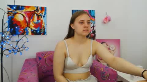 arinabelle online show from May 19, 2026, 11:49 am