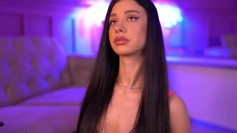 Snapshot of arinarhodes chatting on September 23, 2025, 5:49 pm Arina online show from September 23, 2025, 5:49 pm