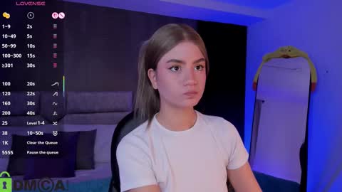 Snapshot of arinextdoor chatting on January 10, 2026, 1:40 am Ari online show from January 10, 2026, 1:40 am