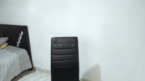 Snapshot of aristena_01 chatting on November 20, 2025, 2:23 am aristena_01 online show from November 20, 2025, 2:23 am