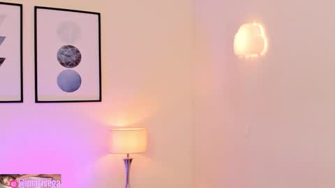 Snapshot of arivega chatting on January 15, 2026, 5:49 pm Nice to meet you thumb up me please its important I LOOK MY BIO DOWN online show from January 15, 2026, 5:49 pm