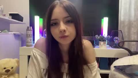 Bella online show from July 30, 2026, 7:40 am