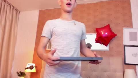 Snapshot of arlequiin_ chatting on February 19, 2026, 8:27 pm Arlequin online show from February 19, 2026, 8:27 pm