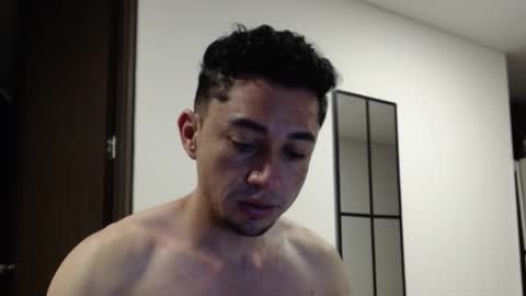 Snapshot of armand_05 chatting on February 24, 2025, 1:31 pm Armand online show from February 24, 2025, 1:31 pm