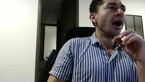 Snapshot of armand_05 chatting on October 3, 2025, 4:31 am Armand online show from October 3, 2025, 4:31 am