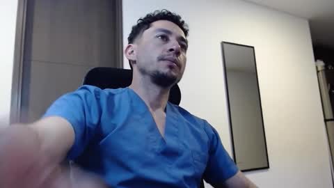 Snapshot of armand_05 chatting on January 5, 2026, 11:30 pm Armand online show from January 5, 2026, 11:30 pm