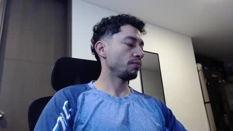 Snapshot of armand_05 chatting on January 7, 2026, 12:24 am Armand online show from January 7, 2026, 12:24 am