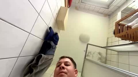 armyskater32 online show from November 14, 2025, 10:58 am