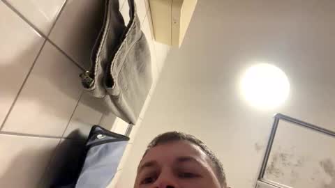 armyskater32 online show from December 20, 2025, 9:00 pm