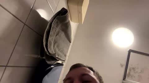 armyskater32 online show from January 15, 2026, 8:56 pm