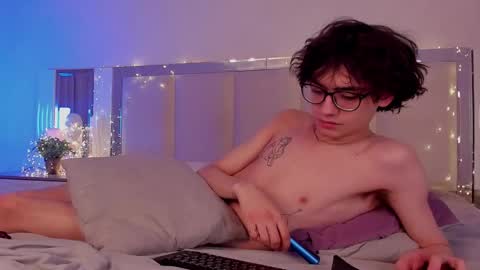 Arnold online show from December 14, 2024, 7:46 pm