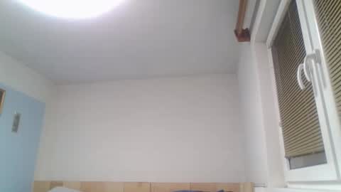 aromannn online show from November 16, 2025, 5:40 pm