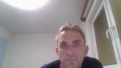 aromannn online show from November 30, 2025, 7:40 pm