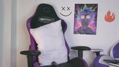 Snapshot of aron739_ chatting on March 9, 2025, 1:37 pm Aron online show from March 9, 2025, 1:37 pm