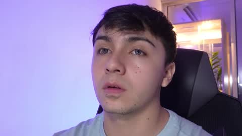 aron__cooper online show from November 24, 2025, 2:33 am