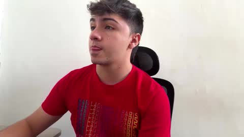 Snapshot of aron__cooper chatting on December 20, 2025, 2:24 pm aron__cooper online show from December 20, 2025, 2:24 pm