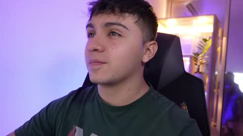 Snapshot of aron__cooper chatting on January 9, 2026, 11:28 pm aron__cooper online show from January 9, 2026, 11:28 pm