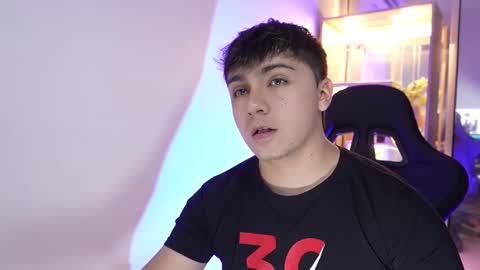 Snapshot of aron__cooper chatting on March 4, 2026, 12:38 am aron__cooper online show from March 4, 2026, 12:38 am