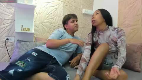 Snapshot of aron_alexa chatting on November 28, 2025, 1:41 am Alexa Aron online show from November 28, 2025, 1:41 am