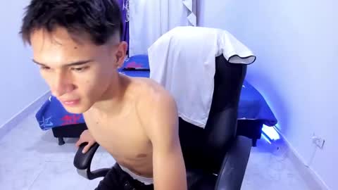 Aaron online show from October 14, 2025, 8:31 pm