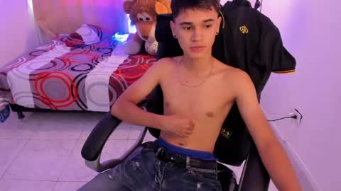Aaron online show from May 26, 2026, 8:27 pm