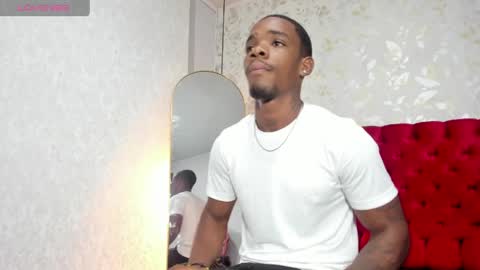 Snapshot of aron_clark chatting on April 28, 2026, 12:21 pm A R O N online show from April 28, 2026, 12:21 pm