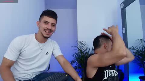 Snapshot of aron_santoro1 chatting on November 6, 2025, 9:59 pm Aron Santoro online show from November 6, 2025, 9:59 pm