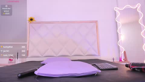  your aron  online show from December 24, 2024, 12:44 pm