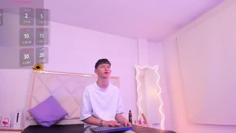  your aron  online show from December 28, 2024, 2:54 am