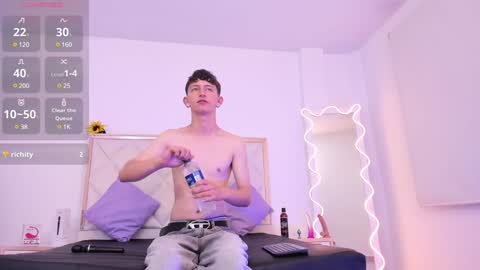  your aron  online show from January 3, 2025, 7:27 am