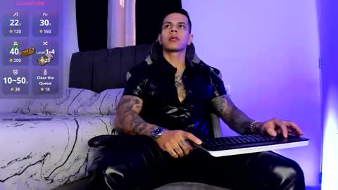 Snapshot of arondark chatting on December 18, 2025, 11:38 am DarkMaster online show from December 18, 2025, 11:38 am