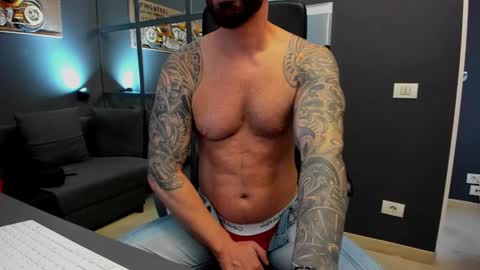 AronGrant online show from December 9, 2024, 11:04 am