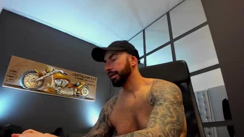 AronGrant online show from December 18, 2024, 9:04 am