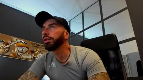 AronGrant online show from September 28, 2025, 9:03 am