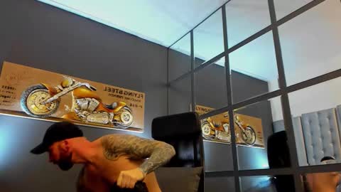 AronGrant online show from December 15, 2025, 11:47 am