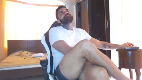 Snapshot of aronmiller404 chatting on December 27, 2024, 2:33 pm aronmiller online show from December 27, 2024, 2:33 pm